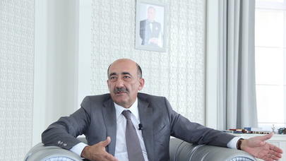 Əbülfəs Qarayev: “Azad Rəhimovla yaxınam, Elmar Məmmədyarovla uşaqlıqdan tanışıq”