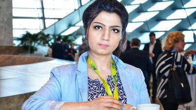 Hitleri günlərlə məzarı başında oturdan qadın