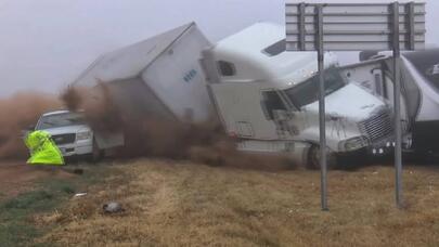 Dəhşətli qəza ANBAAN GÖRÜNTÜLƏNDİ