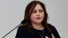 Qızımın biri kosmos üzrə mühəndis, o biri isə... - Aynur Sofiyeva ilə CÜMƏ SÖHBƏTİ