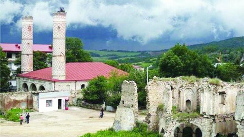 Təkcə bu namizəd seçki çarxında “Qarabağ” dedi...