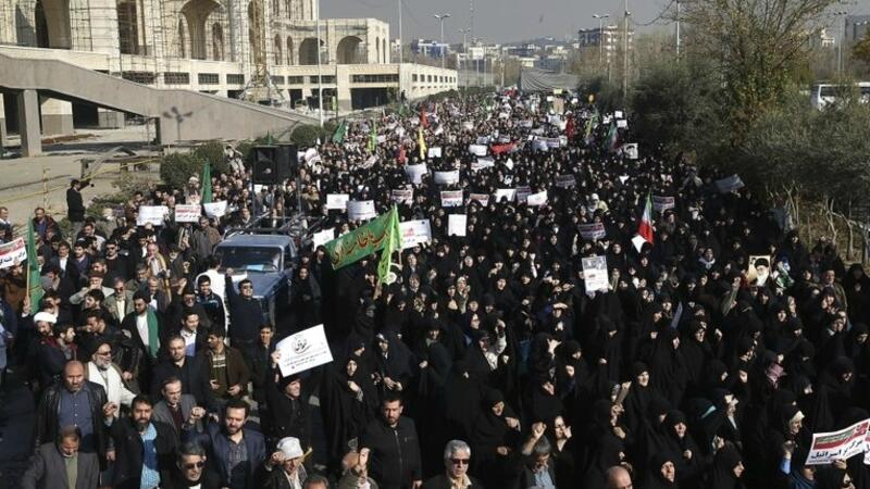 Cavad Zərifə ŞOK: İran çalxalanır