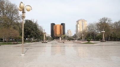 Boş qalan Bakı küçələri - FOTOREPORTAJ