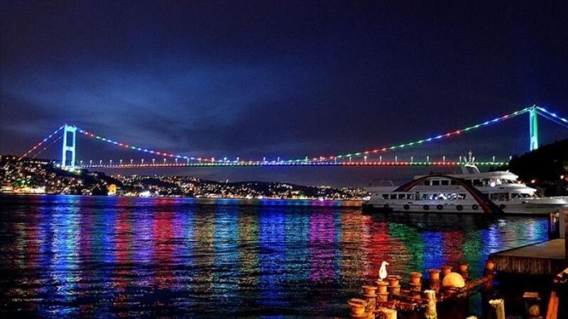 İstanbul körpülərini Azərbaycan bayrağı bəzəyəcək