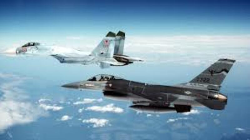 Türkiyə F-16-larının əzələ nümaişi -