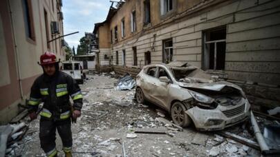 Döyüş meydanına çevrilən Gəncədən DƏHŞƏTLİ GÖRÜNTÜLƏR