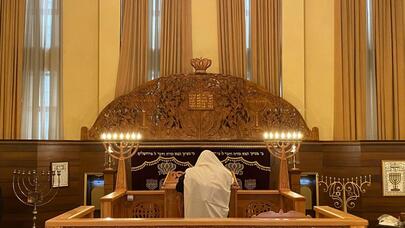 Tehranda rus kilsəsi vuruldu: Raket zərbələri - FOTO