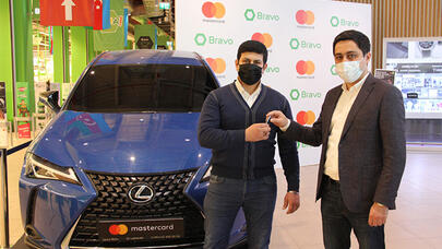 "Unibank" müştərisi lotereyada Lexus avtomobili qazanıb