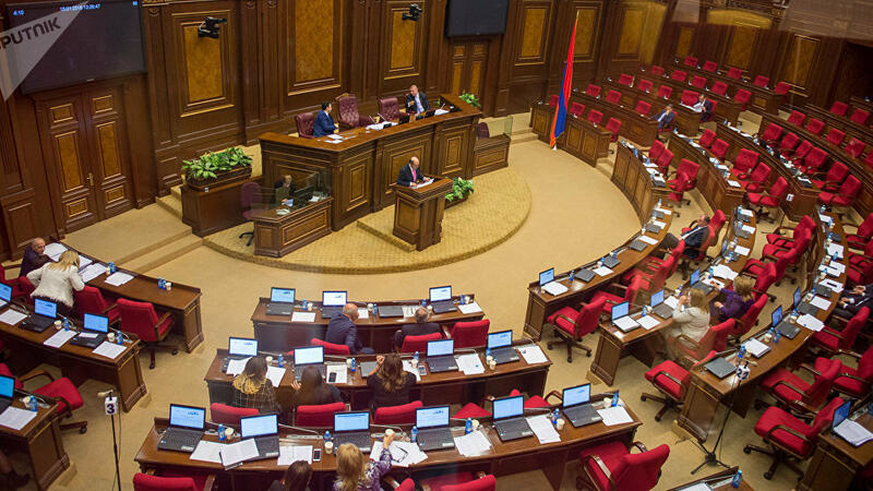 Paşinyan bu deputatları “oğurlayacaq” - Parlament savaşı başlayır