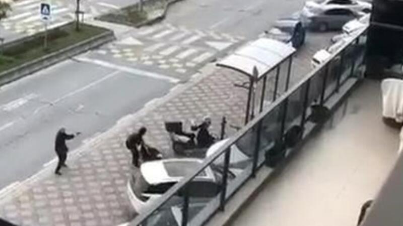 İstanbulun mərkəzində atışma: Azərbaycan vətəndaşı və 2 çeçen öldürüldü - FOTO/VİDEO