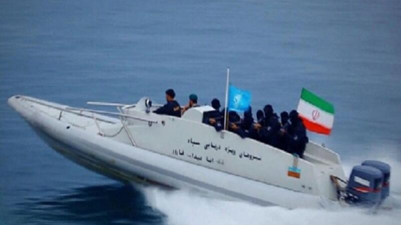 İran və ABŞ hərbçiləri arasında insident - Havaya fişəng buraxdılar