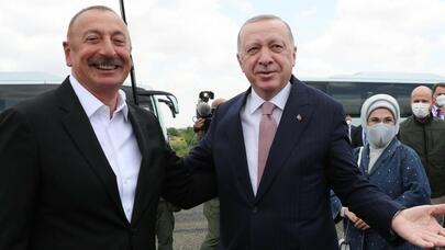 İlham Əliyev Ərdoğanı belə qarşıladı - FOTO
