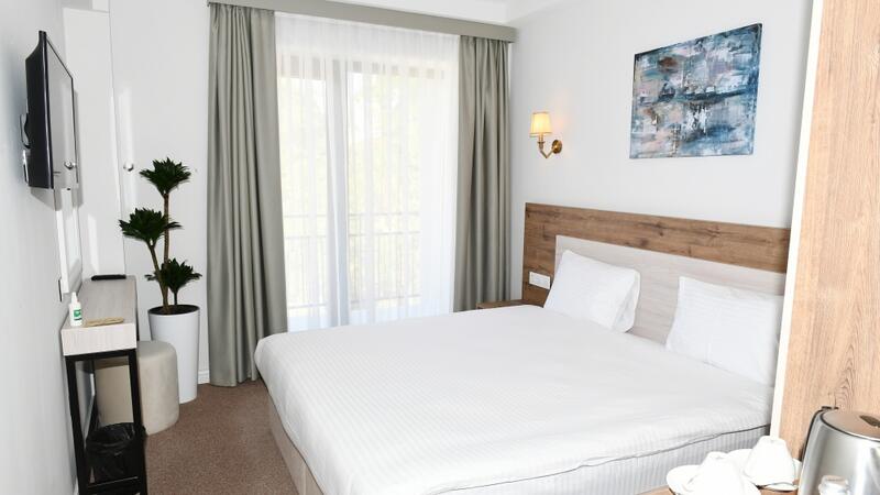 Qonaq da az, gəlir də - Azərbaycanda hotellər niyə boş qalıb?