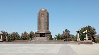 Nizami Gəncəvinin məqbərəsi qəzalı vəziyyətdədir - FOTO-VİDEO