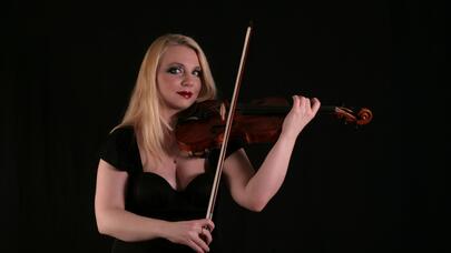 Fransanın rus əsilli musiqiçisi: güllələr danışanda, ilham pəriləri susur - MÜSAHİBƏ 