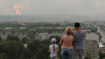 Özbəkistanda hərbi anbarda partlayış: 3 700-dən çox bina dağıldı