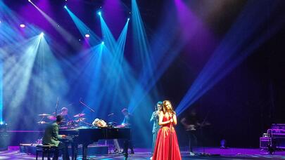 Türkiyəli məşhur müğənni Bakıda ən böyük arzusunu reallaşdırdı - FOTO