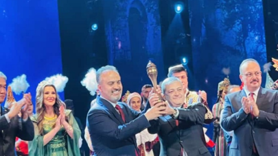 Mədəniyyət paytaxtının simvolu Bursadan Şuşaya ötürüldü - FOTO