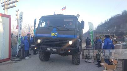 Laçın yolundan sülhməramlılara aid daha 2 avtomobil maneəsiz keçdi - FOTO