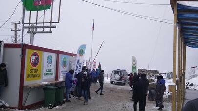 Sülhməramlıların daha bir avtomobili maneəsiz keçdi