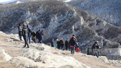 Beynəlxalq səyahətçilər Cıdır düzündə - Foto