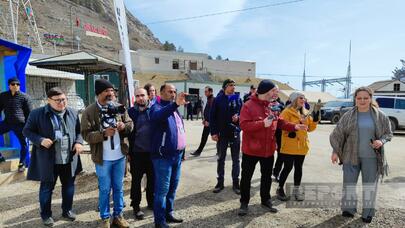 Xarici jurnalistlər Xankəndi-Laçın yolunda aksiya barədə məlumatlandırıldı