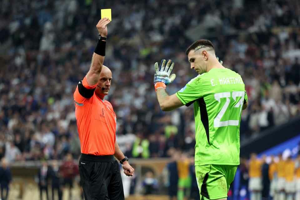 Onların əl-qolu bağlanacaq: Futbolu məhv edirlər? - FOTOLAR 4 Onların əl-qolu bağlanacaq: Futbolu məhv edirlər? - FOTOLAR