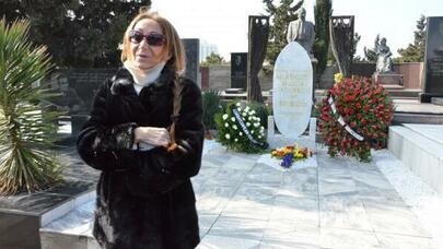 Xalq artisti məşhur rejissorun qızı imiş