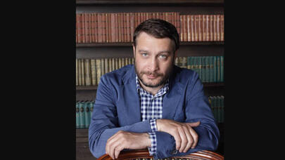 Azərbaycanlı yazıçı Rusiyanın bu kəndində dəfn edildi