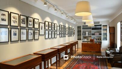 Böyük ədibin hər kəsin üzünə açıq olan evi - Fotolar