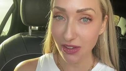 Gənc görünüşlü 45 yaşlı qadın gözəlliyinin SİRLƏRİNİ AÇDI