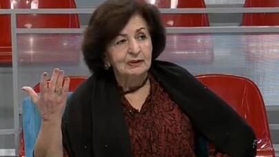 Kübra Əliyeva Xalq artistinə: “Bulvarda ərimi gözləyirsən, mən də 5 uşaqla…” - Video