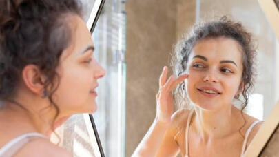 Bunları yeyin həm cavan qalın, həm də dəriniz göz qamaşdırsın