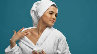 Kosmetikadan istifadə edirsinizsə, bu səhvə yol verməyin!