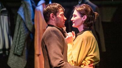 Asmaq və asılmaq üçün - “Yuğ” Dövlət tetarında premyeradır!