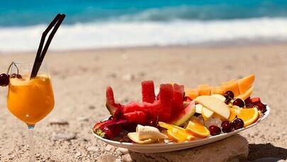 Bakıda çimərliyə getmək istəyənlərə vacib xəbərdarlıq: Soyuducu da aparın, çünki...