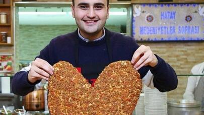 CZN Burak atasını məhkəməyə verdi