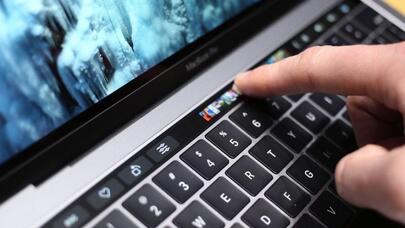 "Apple" sensor panelli "MacBook" satışını dayandırdı