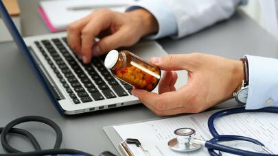 Azərbaycanda elektron reseptlərin tədbiqinə başlanıldı