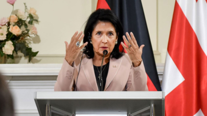 Zurabişvili ölkə hakimiyyətini xəyanətdə İTTİHAM ETDİ