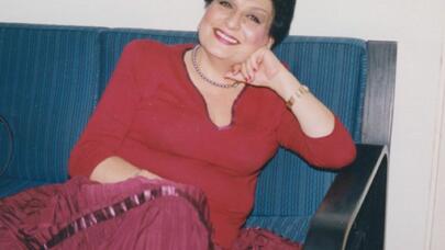 Azərbaycanın ilk qadın şoumeni: Onu diri-diri dəfn ediblər?