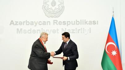 Yuli Qusmana “Şərəf” ordeni təqdim edildi - FOTO