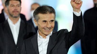 Gürcü milyarder siyasətə qayıtdığını ELAN ETDİ