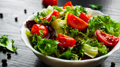 "Plastik yeyib-içirik" - HƏKİMDƏN SOS