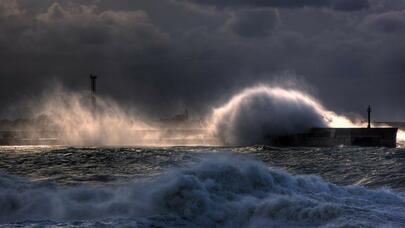 Fırtınalı hava ilə əlaqədar gəmilərə XƏBƏRDARLIQ