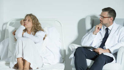 Ən təhlükəli yaş dövrü: Psixi pozğunluqlar bu zaman üzə çıxır