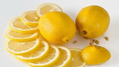 Limonun az adamın bildiyi faydaları