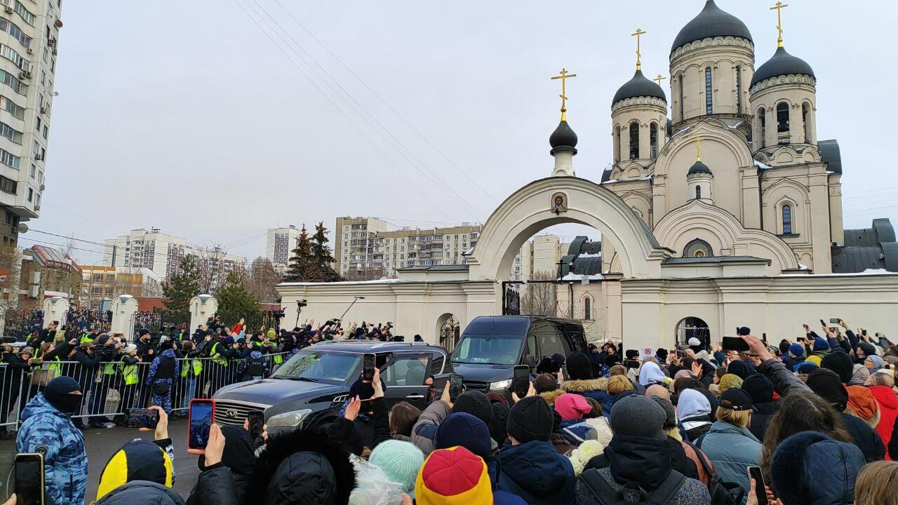 Navalnı ilə vida günü 100-ə yaxın insan saxlanıldı