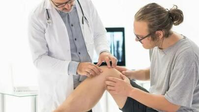 Ayaqlardakı tüklər tökülürsə… - Təhlükəli xəstəliyin gizli əlaməti