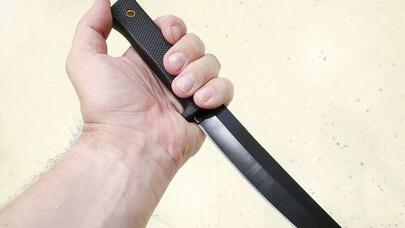 Daha bir məktəbdə insident: Şagird müəllimə bıçaqla hücum etdi